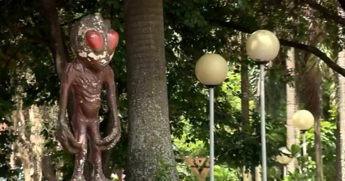 Estátua ET de Varginha. Créditos Jornal Zero Hora